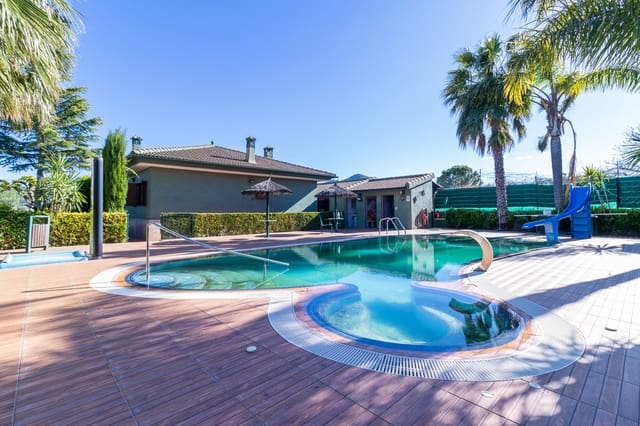 2 soverom Villa til salgs i Cehegín med svømmebasseng - € 360 000 (Ref: 9751697)