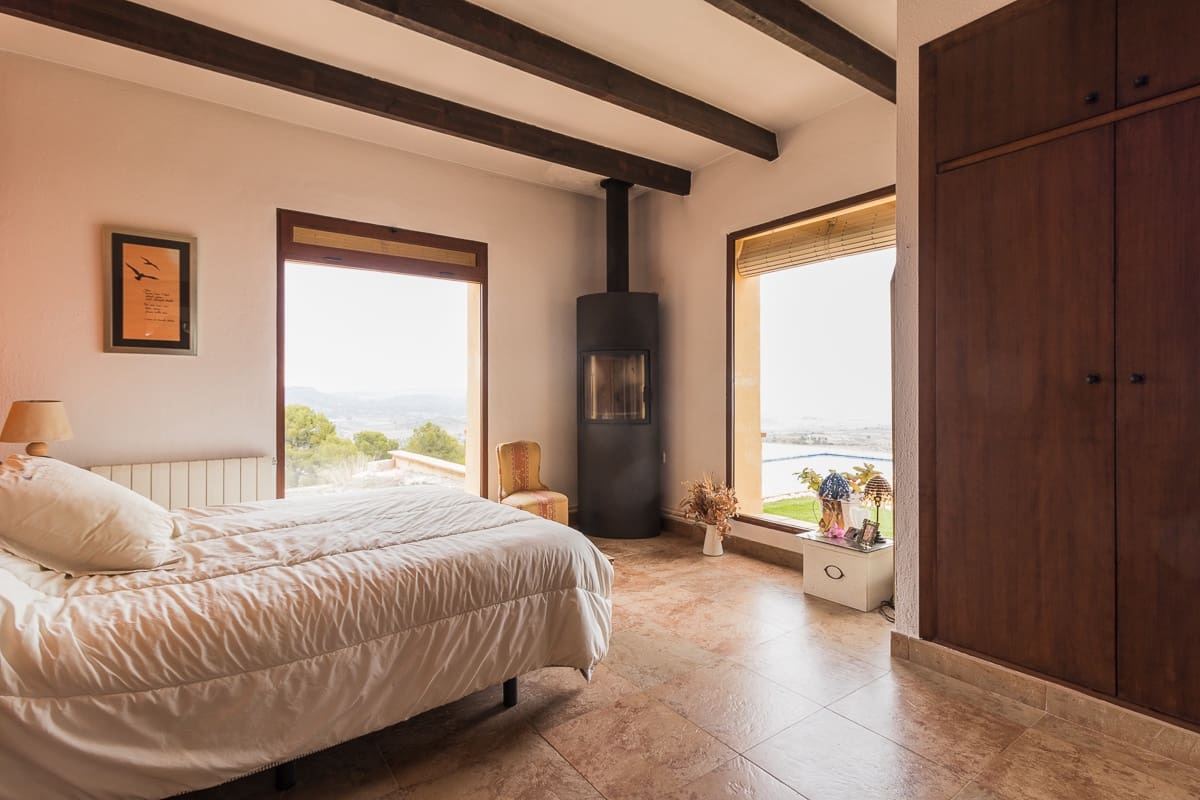 8 sypialnia Willa na sprzedaż w Mula - 355 000 € (Ref: 9755426)