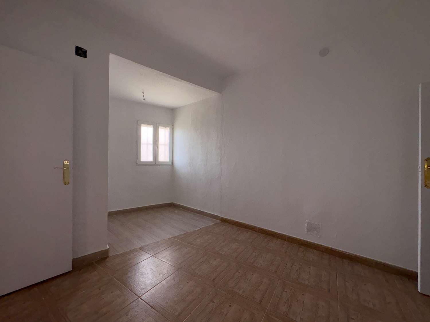 Casa de 3 habitaciones en Pliego en venta - 55.000 € (Ref: 9794302)