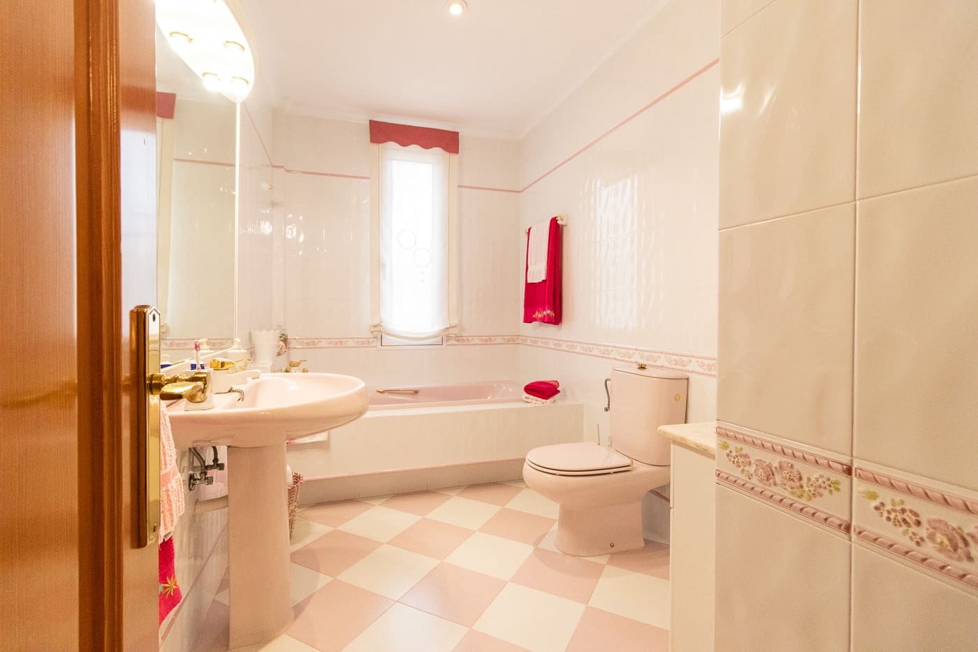 Chalet de 5 habitaciones en Caravaca de la Cruz en venta con piscina garaje - 550.000 € (Ref: 9794303)