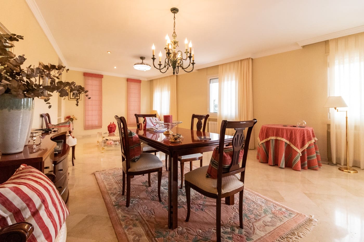 Chalet de 5 habitaciones en Caravaca de la Cruz en venta con piscina garaje - 550.000 € (Ref: 9794303)