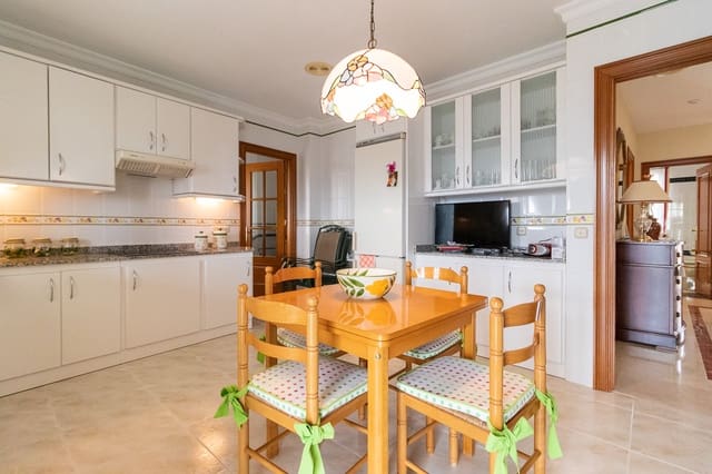 Chalet de 5 habitaciones en Caravaca de la Cruz en venta con piscina garaje - 550.000 € (Ref: 9794303)