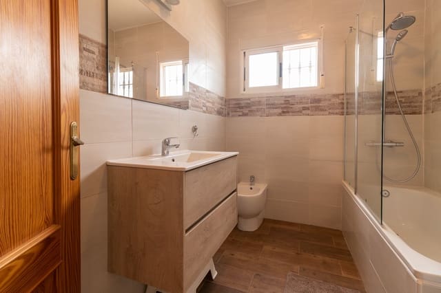 3 quarto Moradia para arrendar em Mula com piscina - 1 200 € (Ref: 9796190)