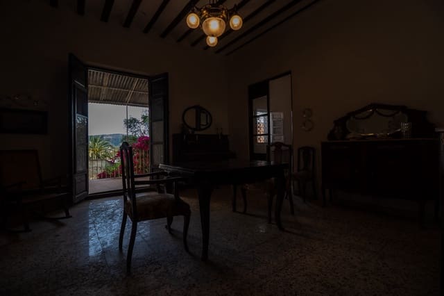 9 slaapkamer Halfvrijstaande villa te koop in Mula - € 350.000 (Ref: 9807795)