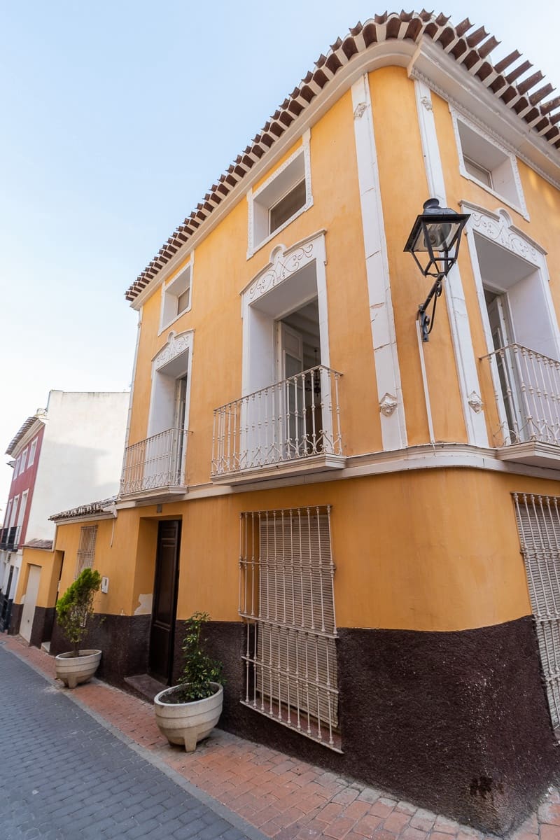 9 slaapkamer Halfvrijstaande villa te koop in Mula - € 350.000 (Ref: 9807795)