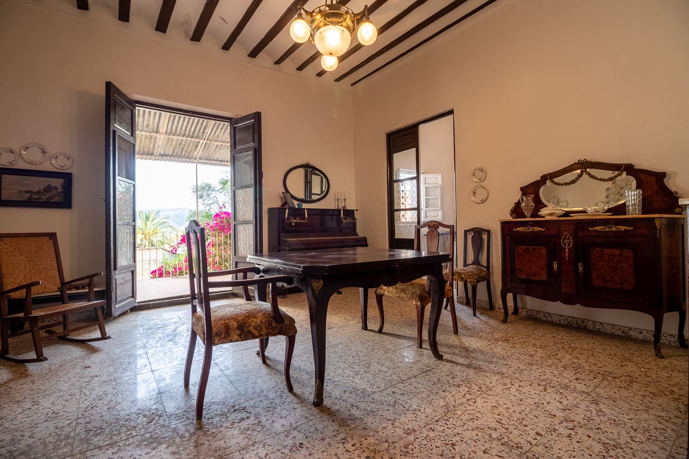 9 slaapkamer Halfvrijstaande villa te koop in Mula - € 350.000 (Ref: 9807795)