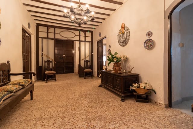 9 slaapkamer Halfvrijstaande villa te koop in Mula - € 350.000 (Ref: 9807795)