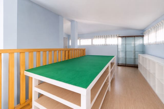 5 sypialnia Finka/Dom wiejski na sprzedaż w Pliego - 235 000 € (Ref: 9978433)