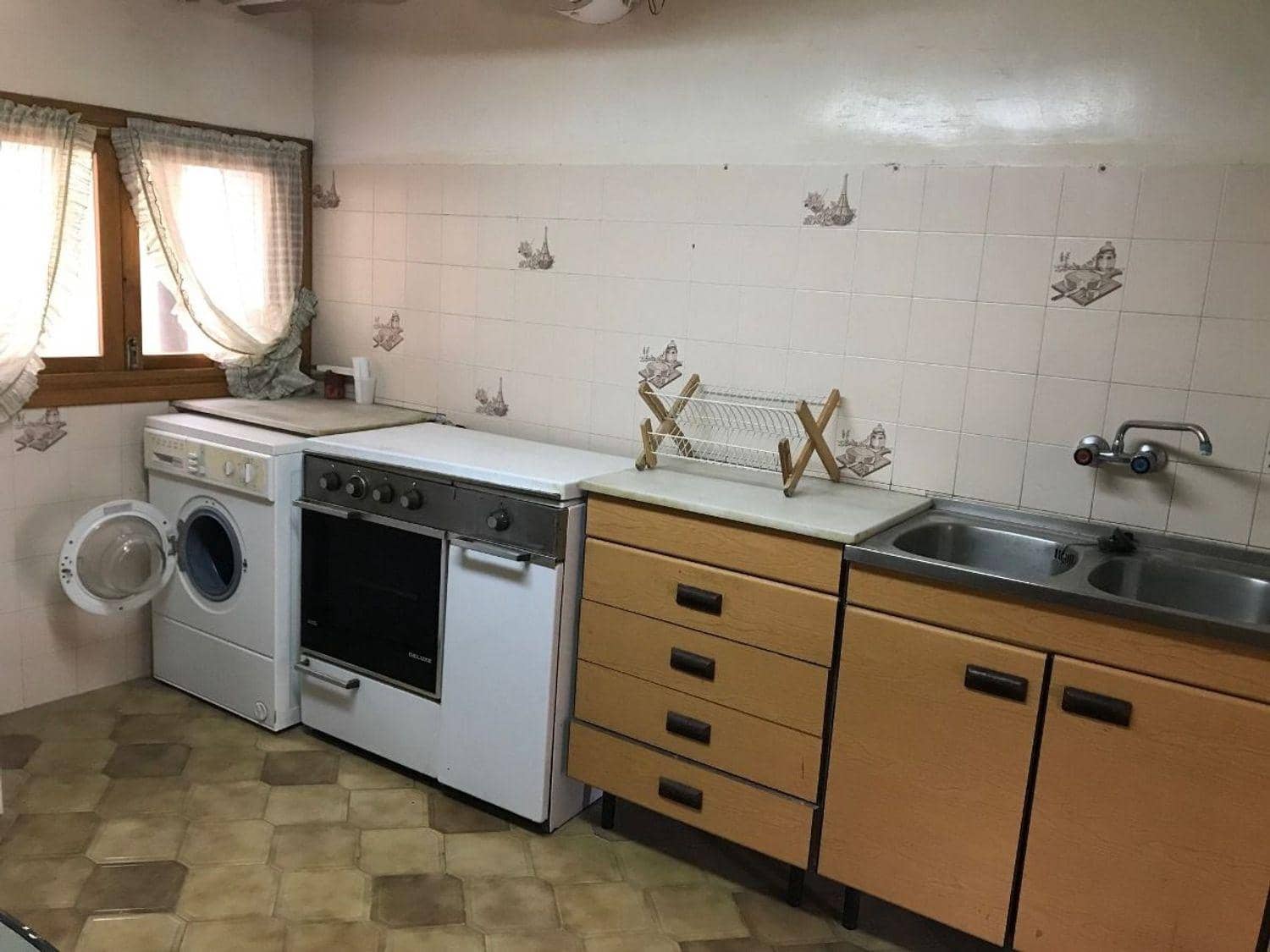 6 soveværelse Byhus til salg i La Canada de Verich med garage - € 135.000 (Ref: 10124554)