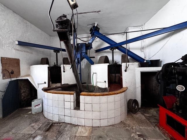 Local Commercial à vendre à Cretas - 90 000 € (Ref: 10124561)