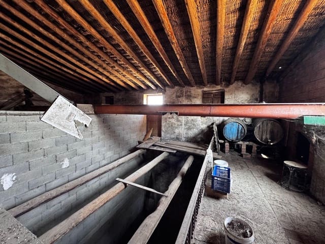 Local Commercial à vendre à Cretas - 90 000 € (Ref: 10124561)