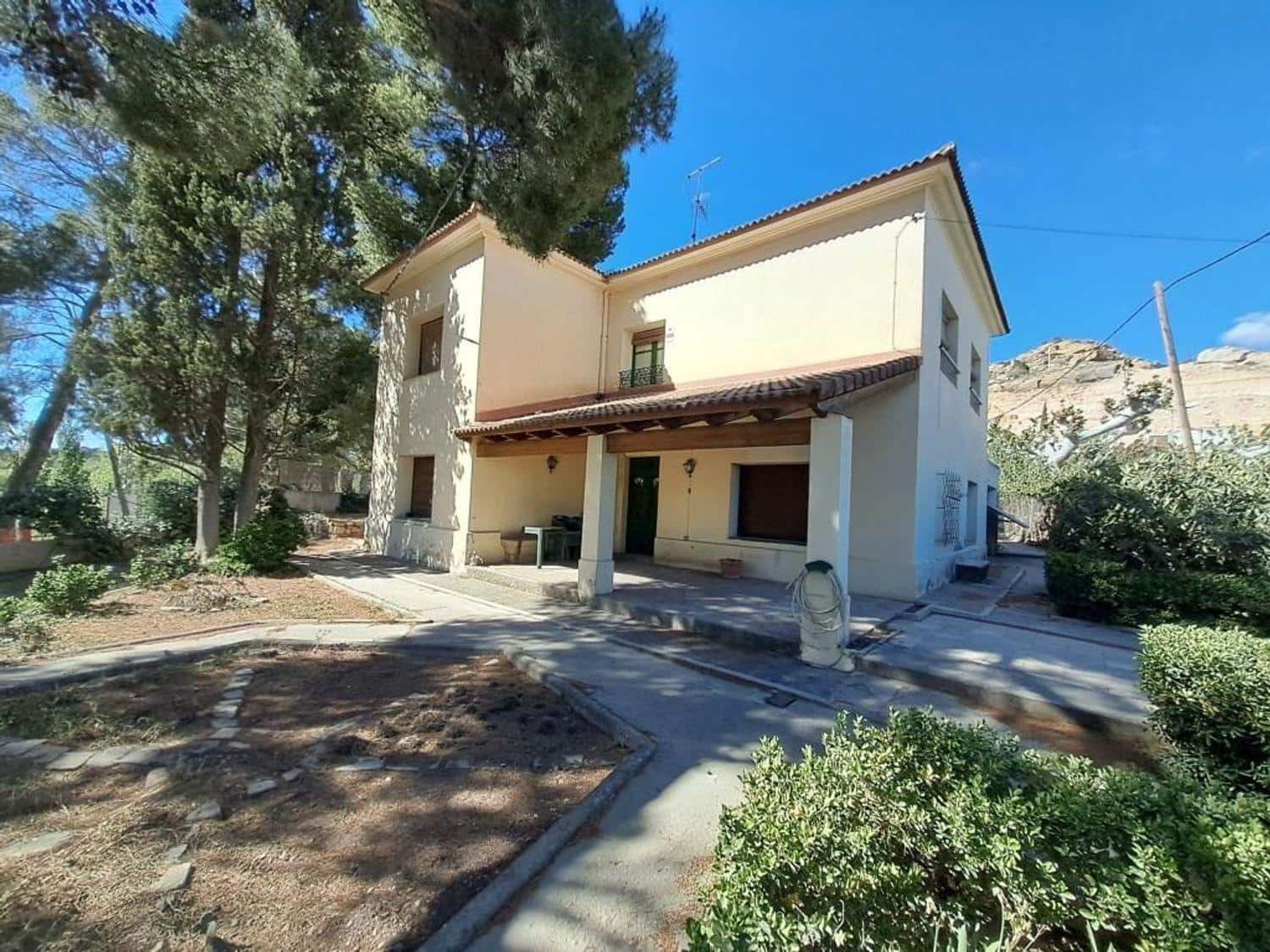 5 Zimmer Villa zu verkaufen in Alcaniz mit Garage - 390.000 € (Ref: 10124565)