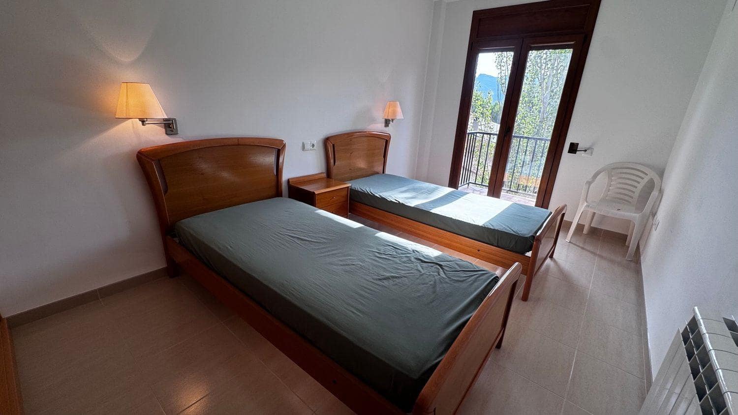 4 bedroom Terraced Villa for sale in Beceite with garage - € 245,000 (Ref: 10124567)