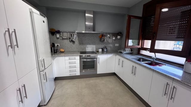 4 sovrum Radhus till salu i Beceite med garage - 245 000 € (Ref: 10124567)