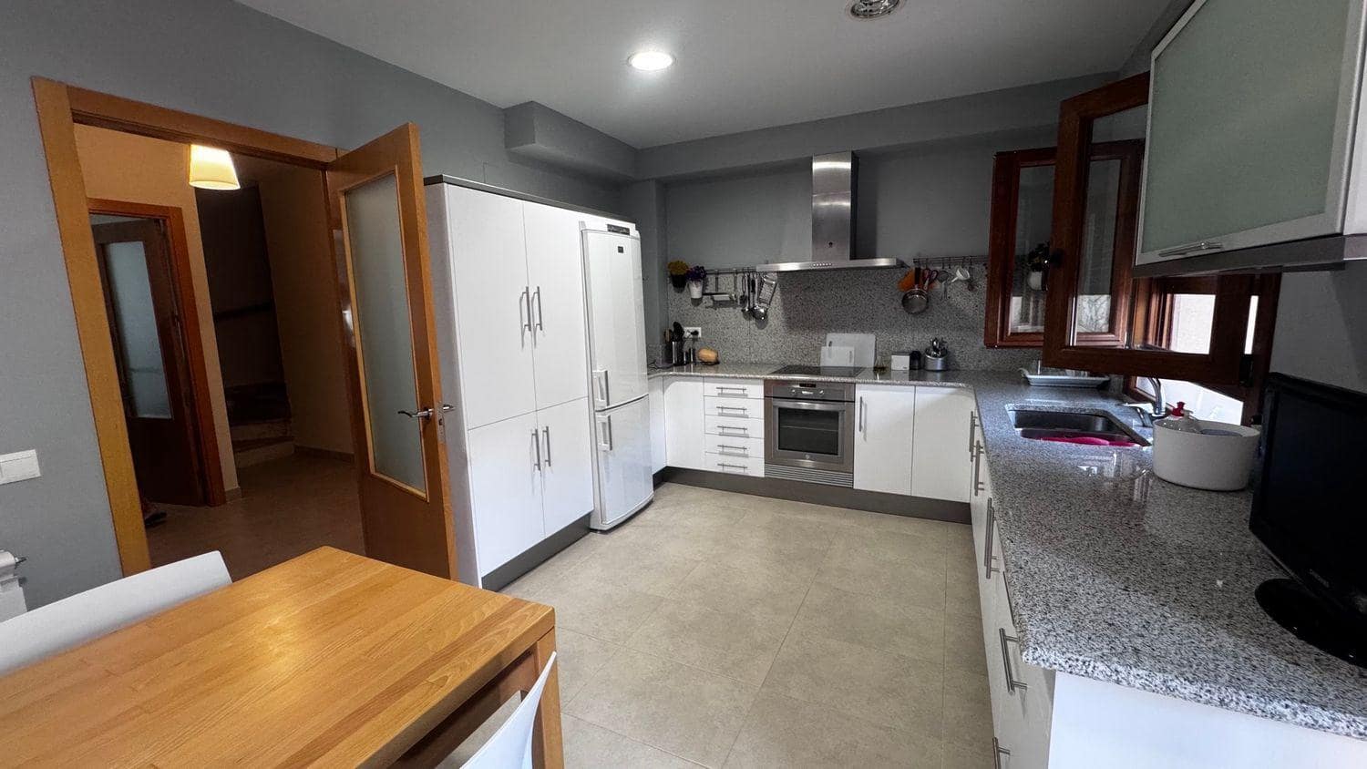 4 bedroom Terraced Villa for sale in Beceite with garage - € 245,000 (Ref: 10124567)