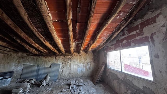 Maison de Ville à vendre à Valjunquera - 34 000 € (Ref: 10124570)