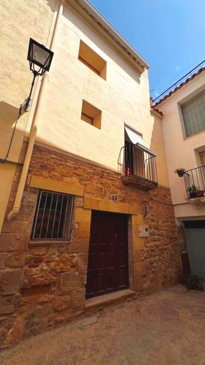 3 bedroom Townhouse for sale in Valjunquera - € 50,000 (Ref: 10124574)