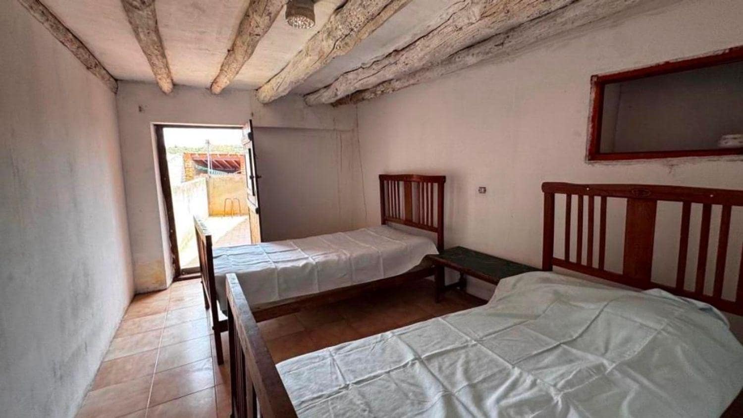 3 bedroom Townhouse for sale in Valjunquera - € 50,000 (Ref: 10124574)