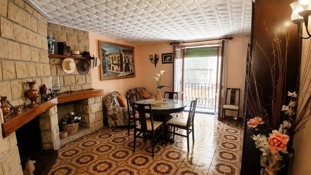 4 bedroom Townhouse for sale in Valderrobres - € 180,000 (Ref: 10124578)