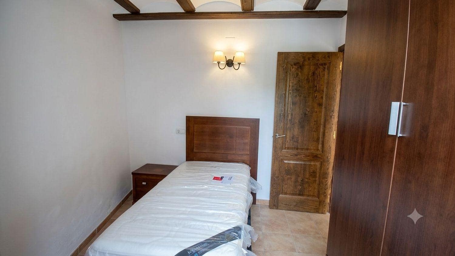 4 soveværelse Byhus til salg i Herbes med garage - € 250.000 (Ref: 10124585)