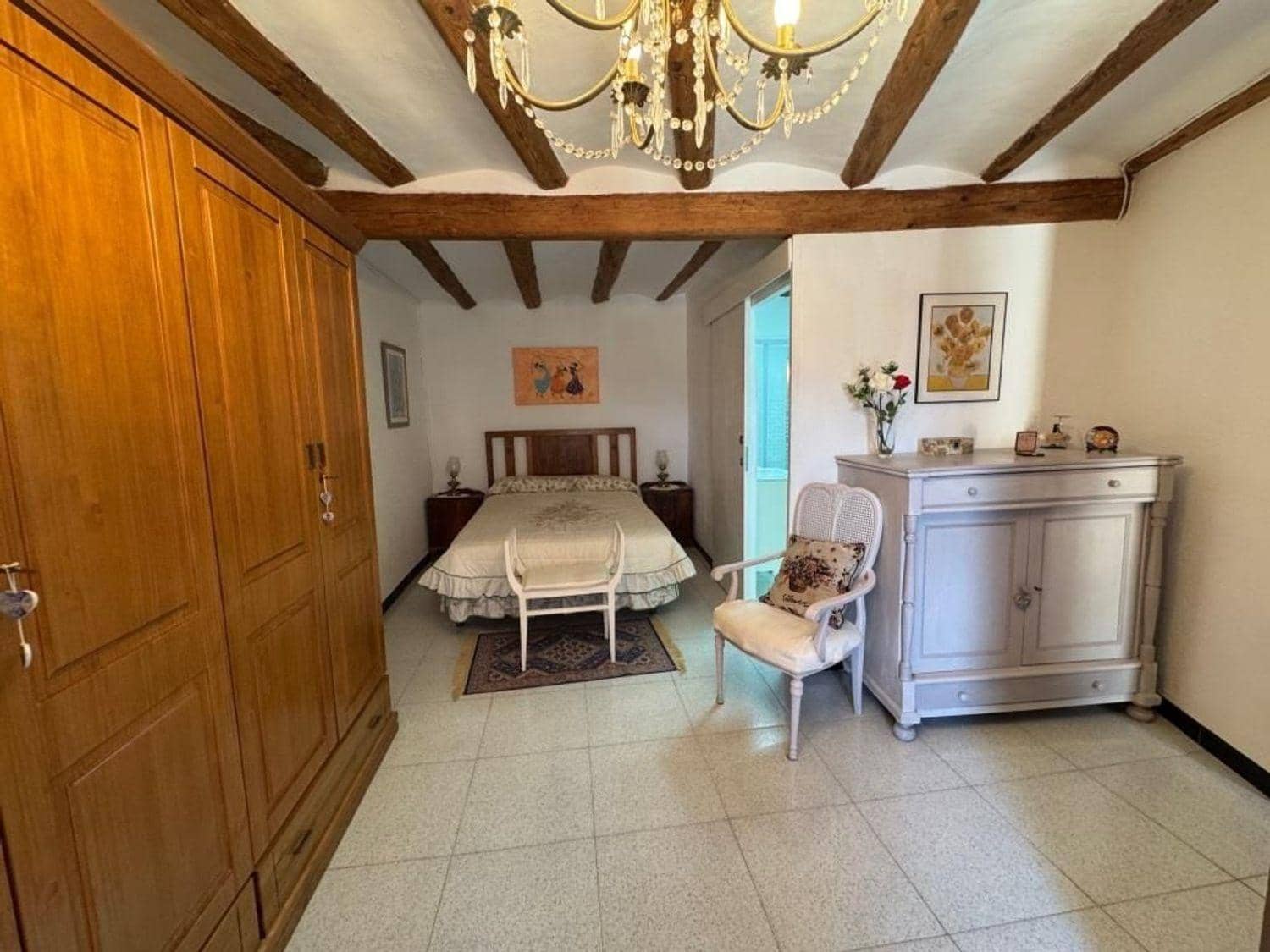 4 soverom Hus til salgs i Cretas med garasje - € 298 000 (Ref: 10124586)
