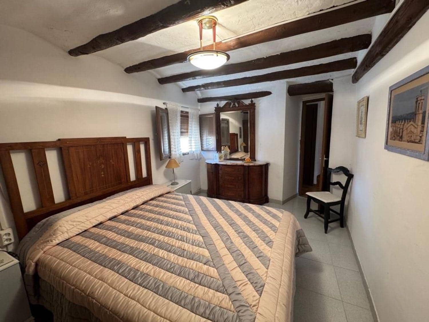 4 soverom Hus til salgs i Cretas med garasje - € 298 000 (Ref: 10124586)