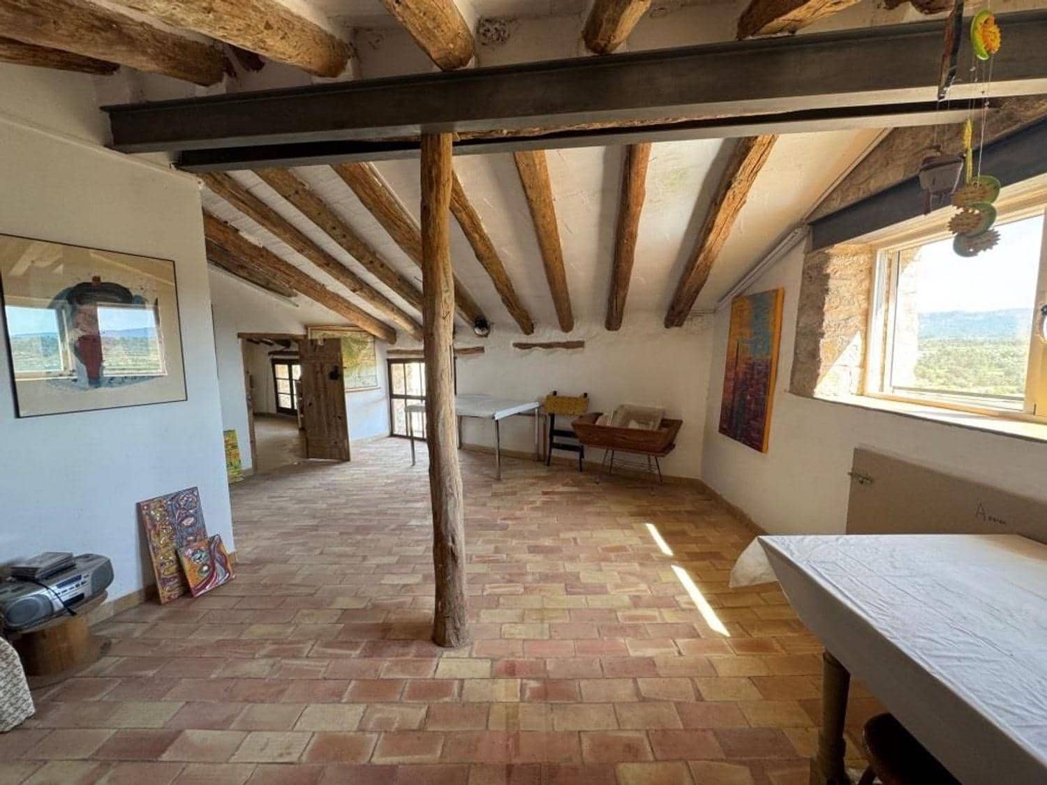 4 soverom Hus til salgs i Cretas med garasje - € 298 000 (Ref: 10124586)