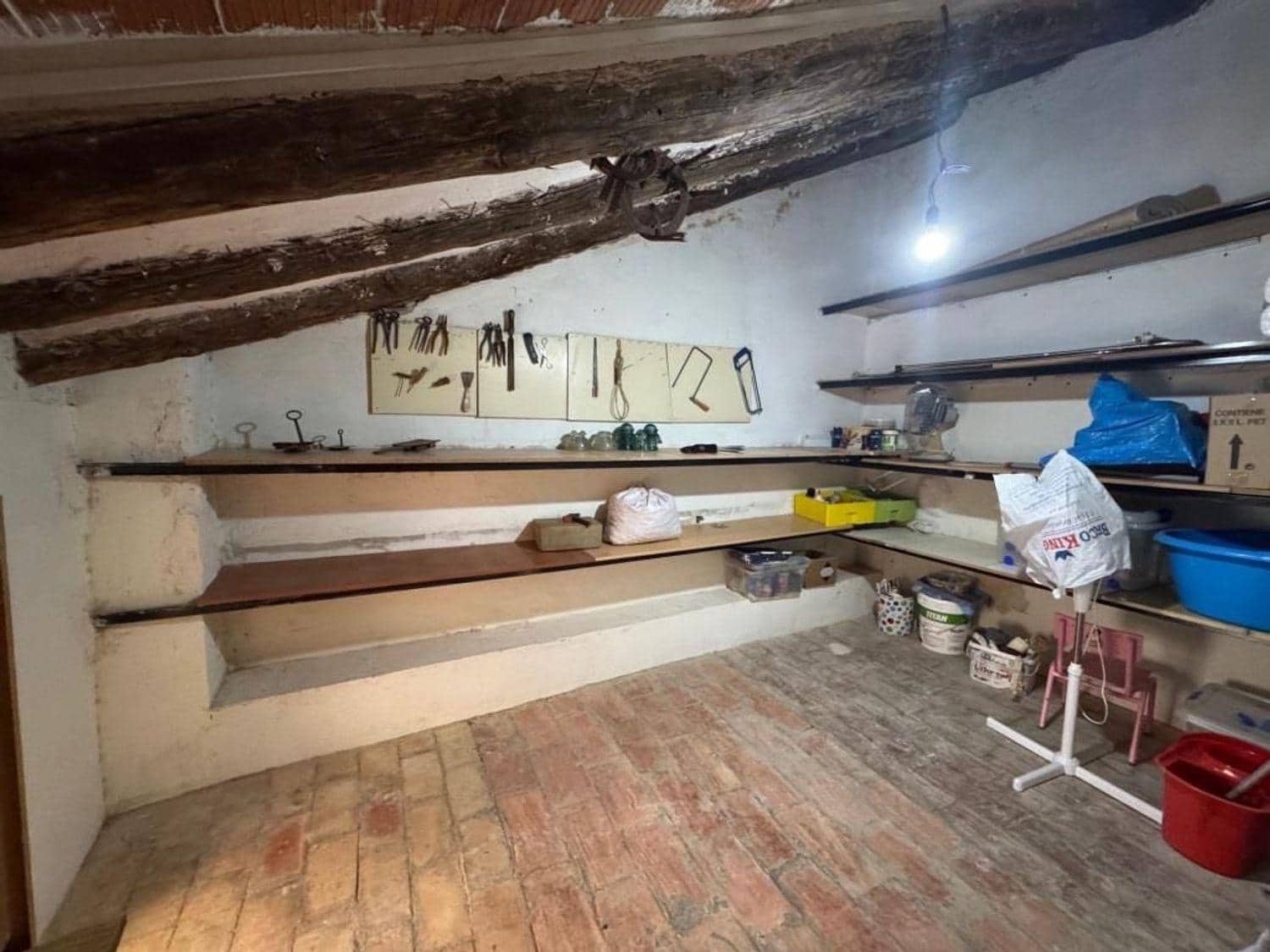 4 soverom Hus til salgs i Cretas med garasje - € 298 000 (Ref: 10124586)