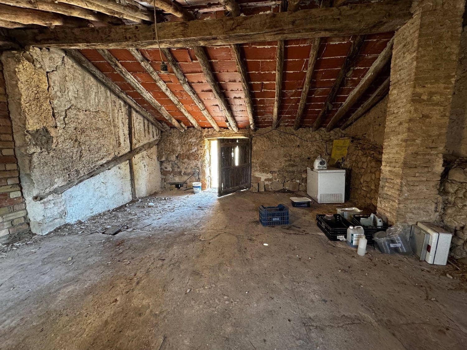 Villa for sale in Horta de Sant Joan with garage - € 48,000 (Ref: 10124590)