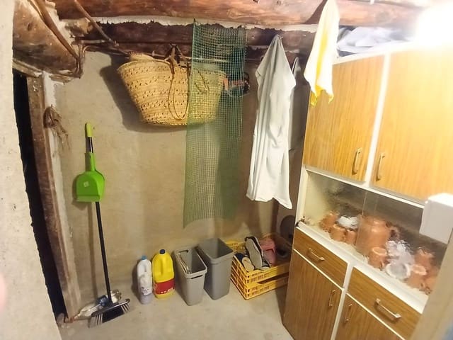 3 makuuhuone Omakotitalo myytävänä paikassa Monroyo - 73 000 € (Ref: 10124592)