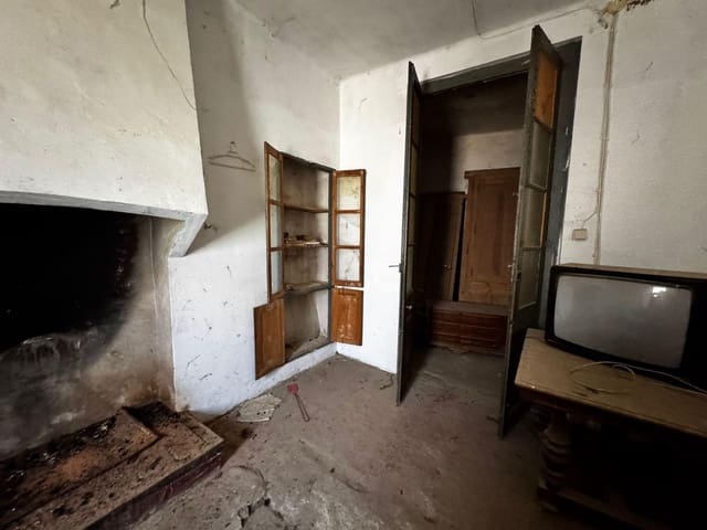 4 soveværelse Byhus til salg i Castelserás - € 33.000 (Ref: 10124593)