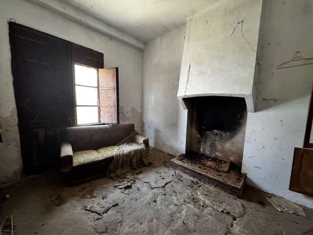 4 soveværelse Byhus til salg i Castelserás - € 33.000 (Ref: 10124593)