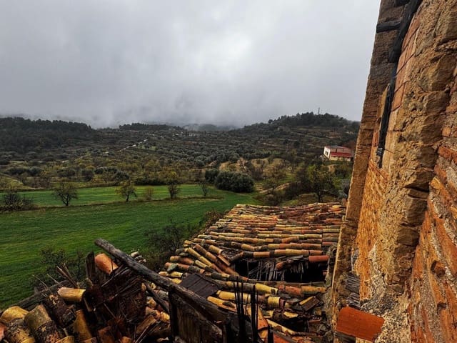 Villa for sale in Fórnoles - € 10,000 (Ref: 10124595)