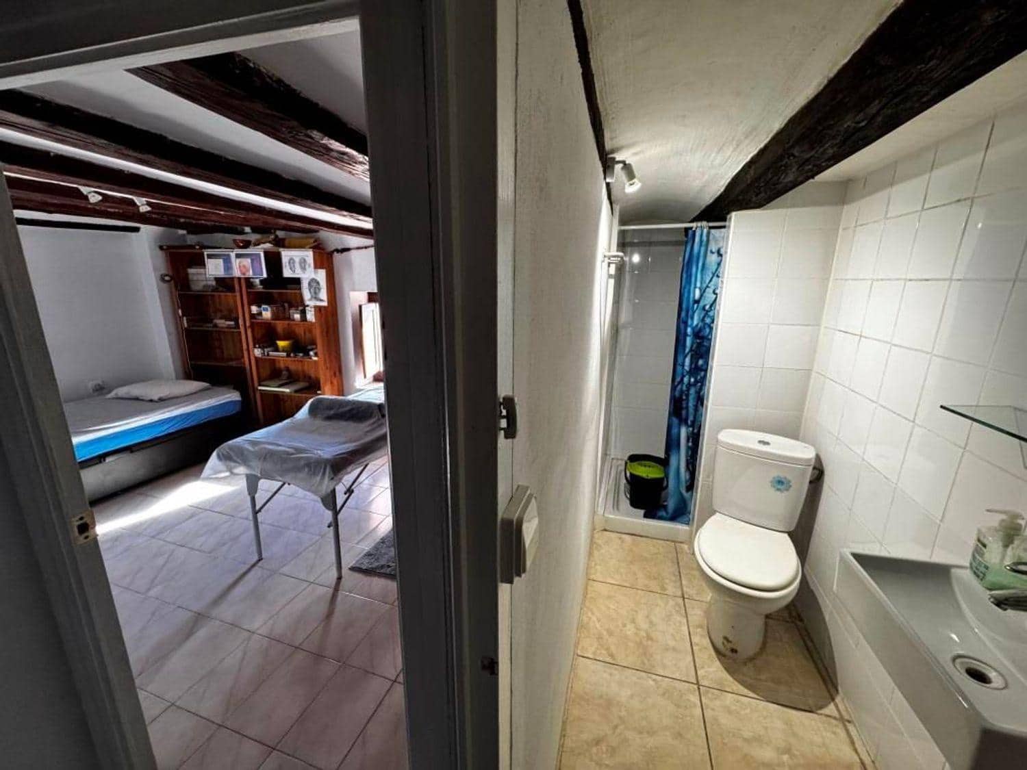 7 makuuhuone Omakotitalo myytävänä paikassa Cretas - 330 000 € (Ref: 10124600)
