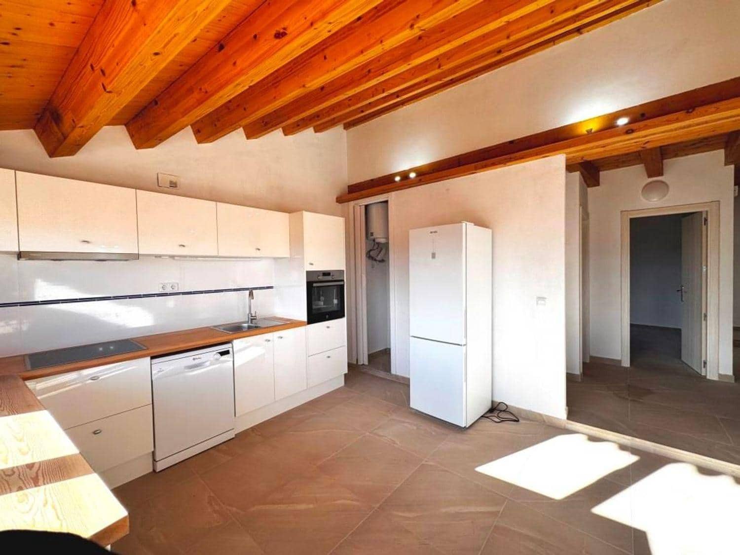 7 makuuhuone Omakotitalo myytävänä paikassa Cretas - 330 000 € (Ref: 10124600)