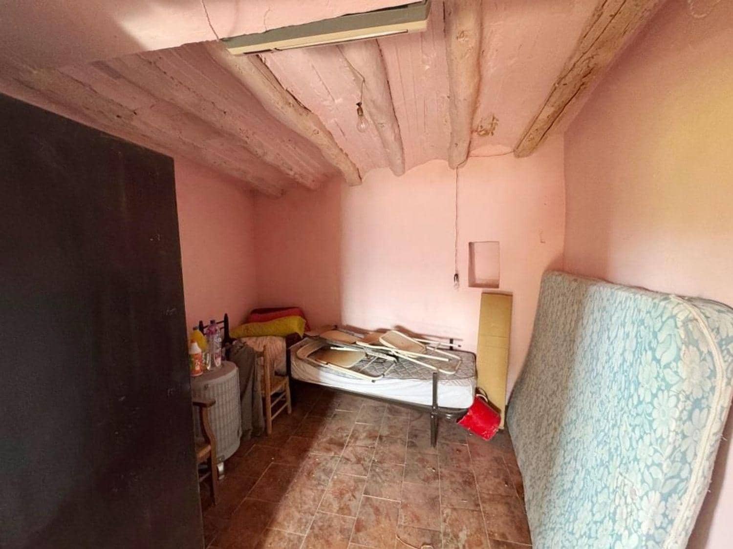 Byhus til salg i Fornoles - € 55.000 (Ref: 10124601)