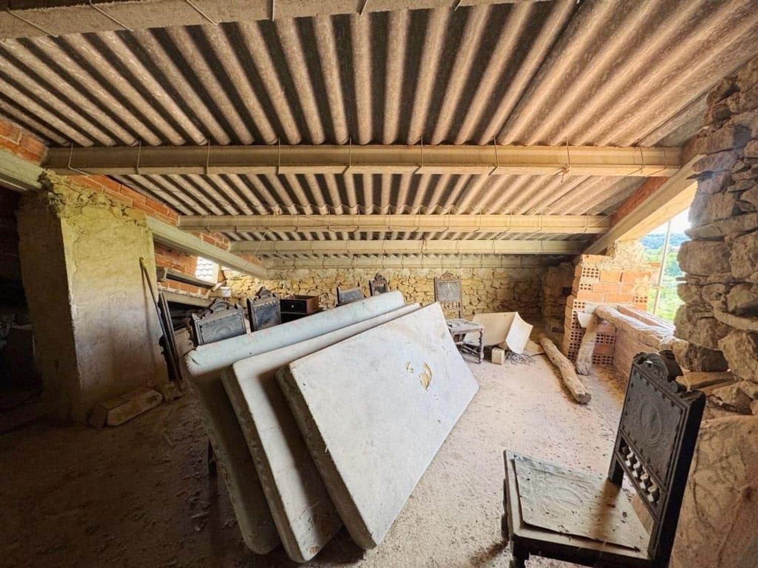 Byhus til salg i Fornoles - € 55.000 (Ref: 10124601)