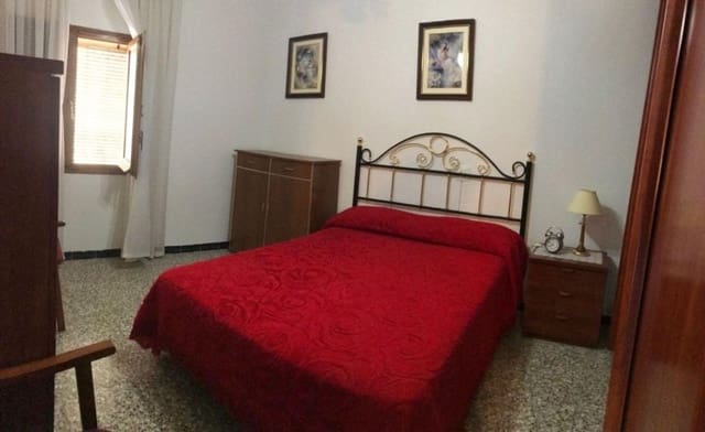 4 quarto Casa em Banda para venda em Valdeltormo - 75 000 € (Ref: 10124607)
