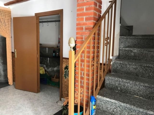 4 quarto Casa em Banda para venda em Valdeltormo - 75 000 € (Ref: 10124607)