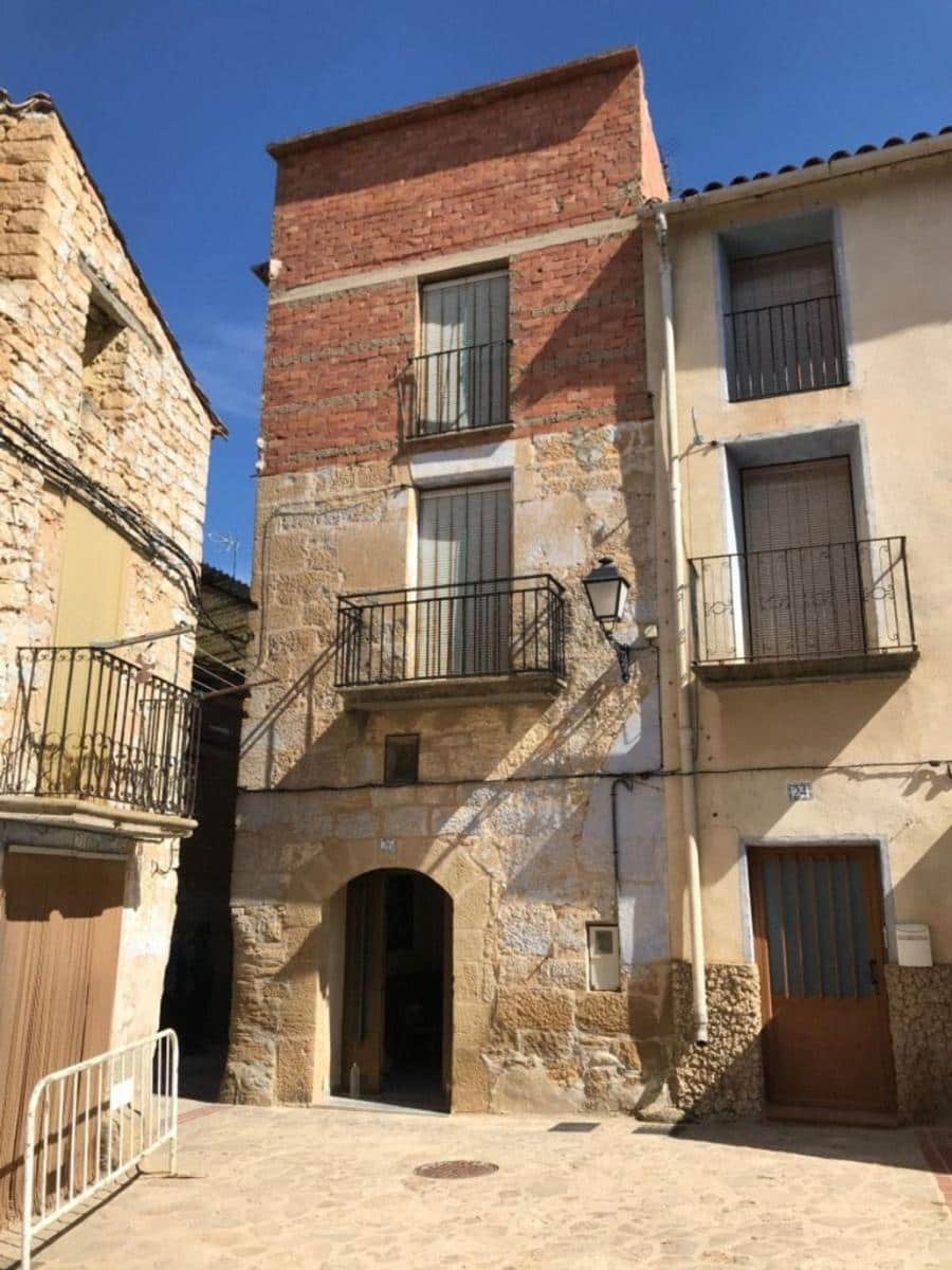 4 quarto Casa em Banda para venda em Valdeltormo - 75 000 € (Ref: 10124607)