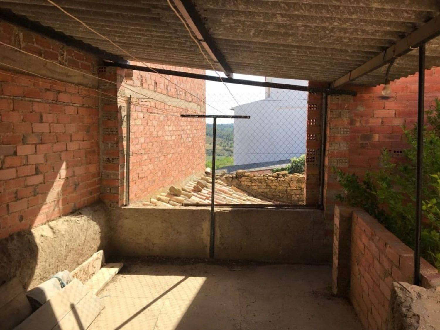 4 quarto Casa em Banda para venda em Valdeltormo - 75 000 € (Ref: 10124607)