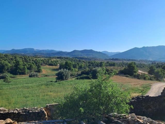 4 bedroom Finca/Country House for sale in Valderrobres - € 336,000 (Ref: 10124610)