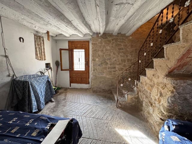 4 quarto Casa em Banda para venda em Valdeltormo com garagem - 64 000 € (Ref: 10124611)