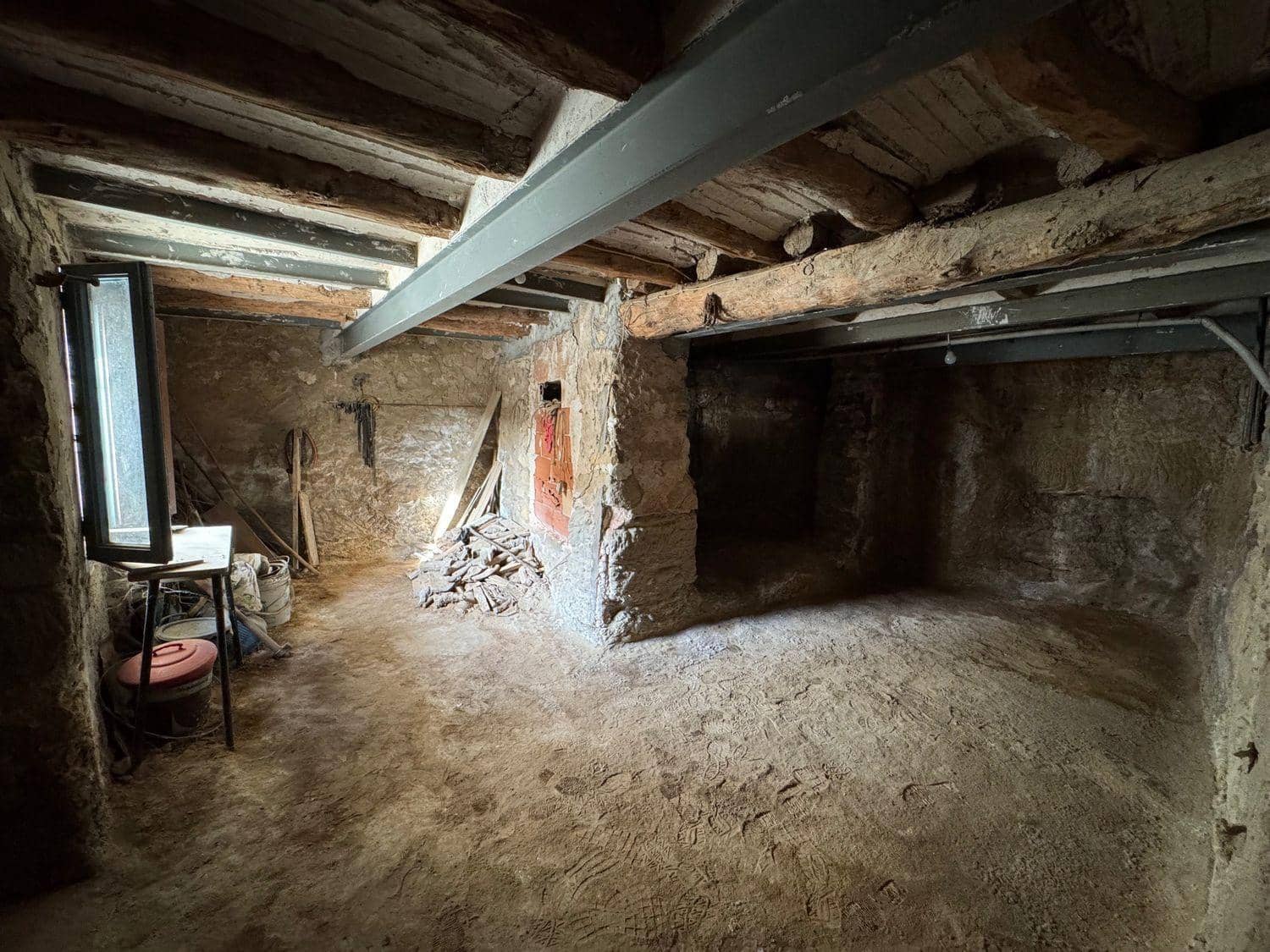 4 quarto Casa em Banda para venda em Valdeltormo com garagem - 64 000 € (Ref: 10124611)
