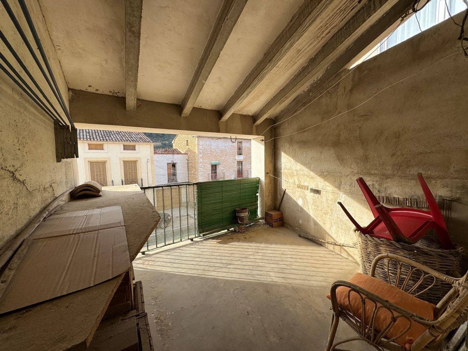 4 quarto Casa em Banda para venda em Valdeltormo com garagem - 64 000 € (Ref: 10124611)