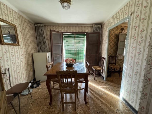 4 quarto Casa em Banda para venda em Valdeltormo com garagem - 64 000 € (Ref: 10124611)