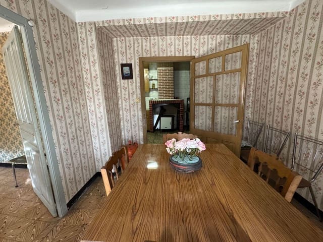 4 quarto Casa em Banda para venda em Valdeltormo com garagem - 64 000 € (Ref: 10124611)