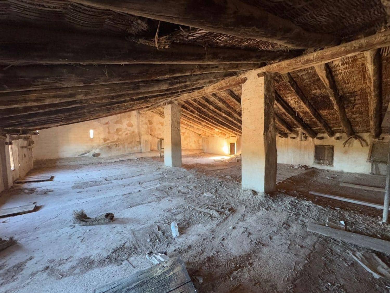 4 soveværelse Byhus til salg i Castelseras - € 95.000 (Ref: 10124617)