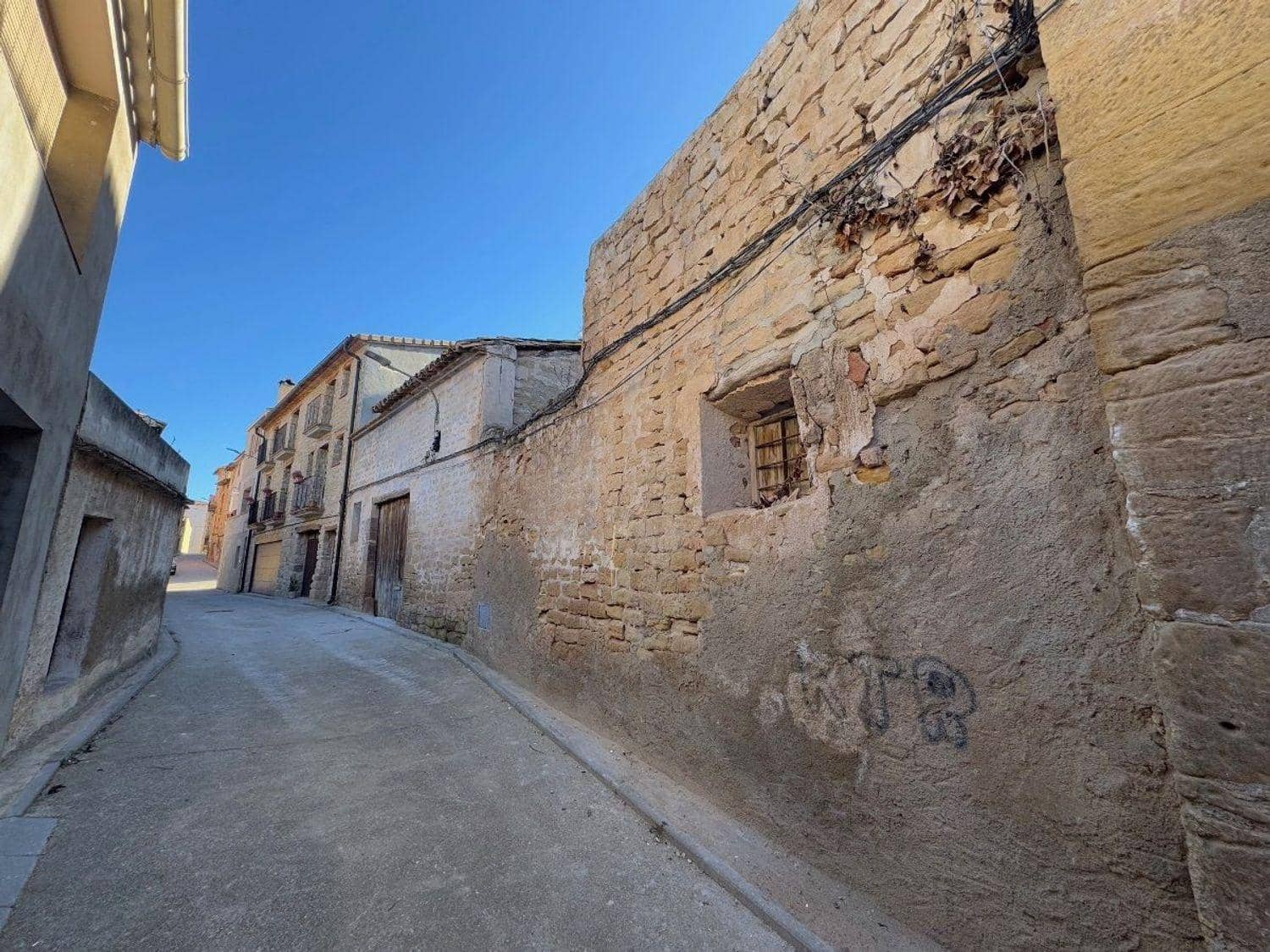 4 soveværelse Byhus til salg i Castelseras - € 95.000 (Ref: 10124617)
