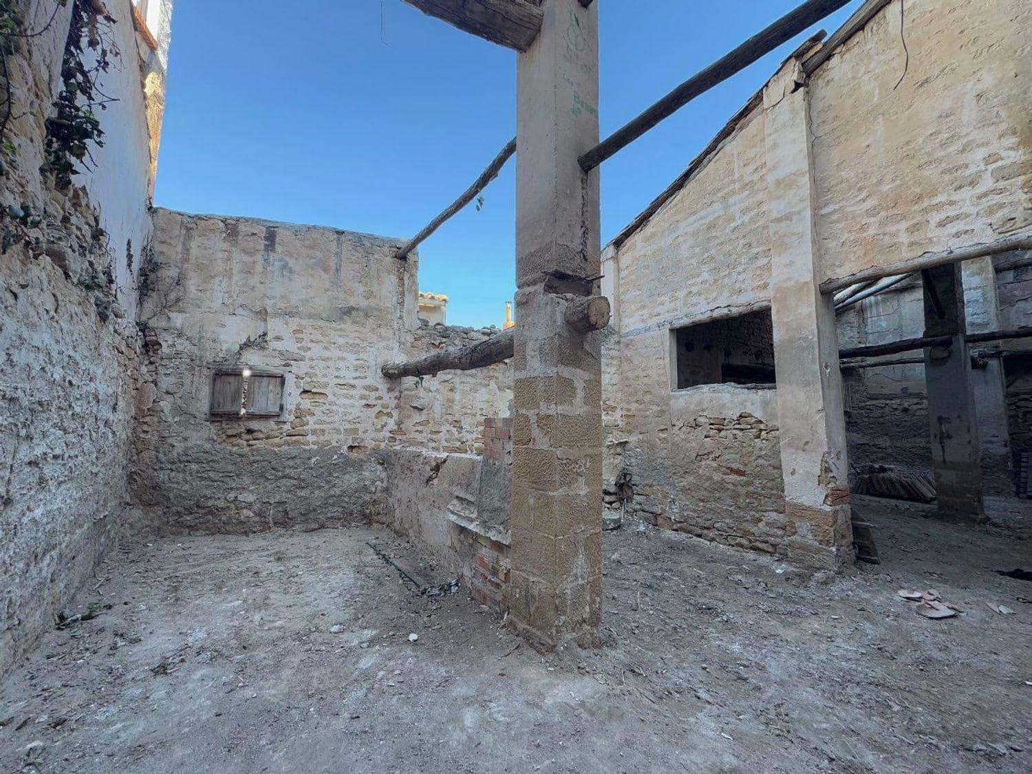 4 soveværelse Byhus til salg i Castelseras - € 95.000 (Ref: 10124617)